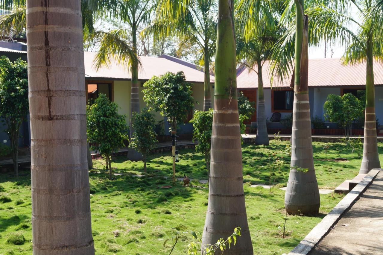 Tadoba Tiger Valley Resort Chandrapur Екстериор снимка